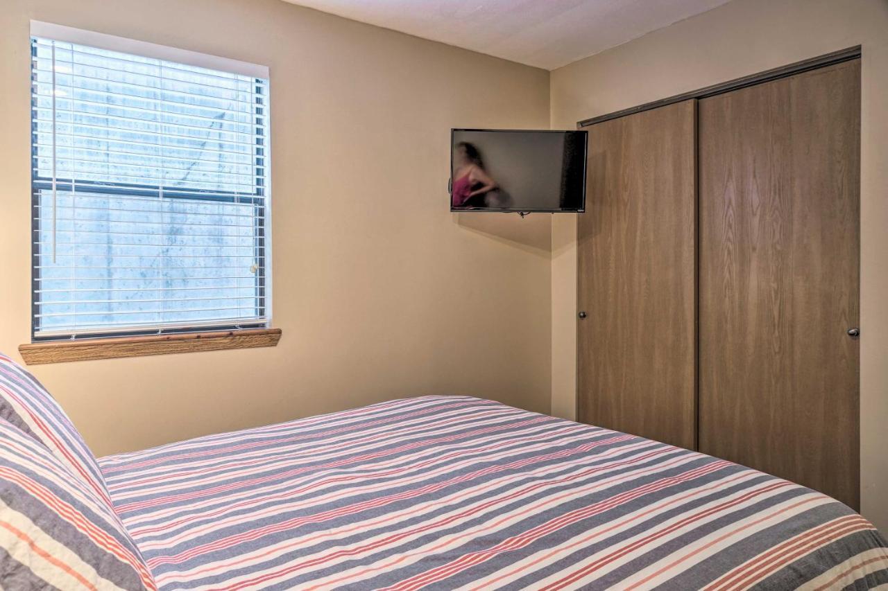 Pet-Friendly Branson Retreat With Pool And Golf Access Apartment Ngoại thất bức ảnh